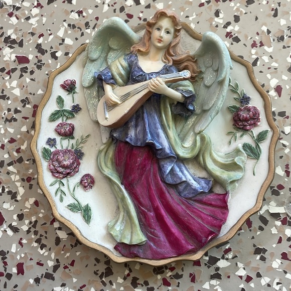 3D Angel Plate Wall Hanger (7 inch) - Picture 5 of 5